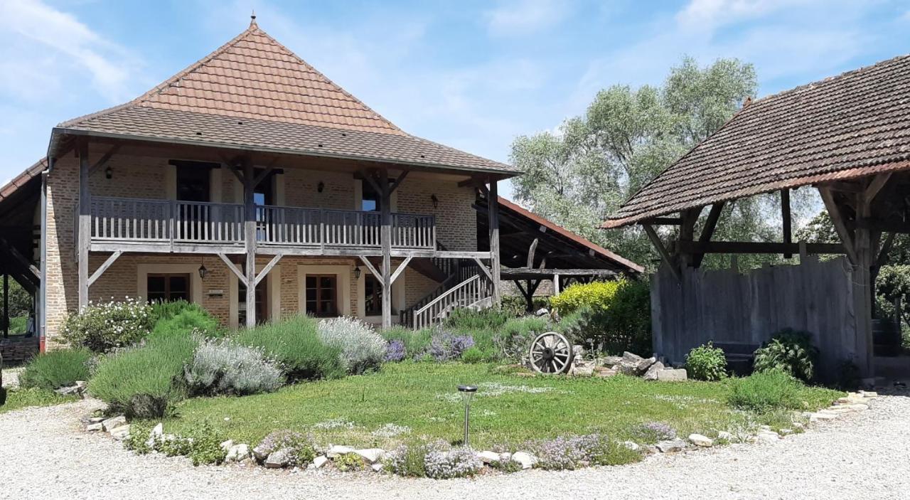 Gite Chez Leo Varennes-sur-le-Doubs Bagian luar foto